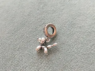 Charm perro globo plata de ley