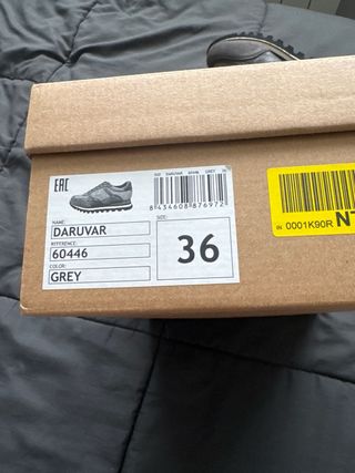 Zapatillas Gioseppo grises y plateadas