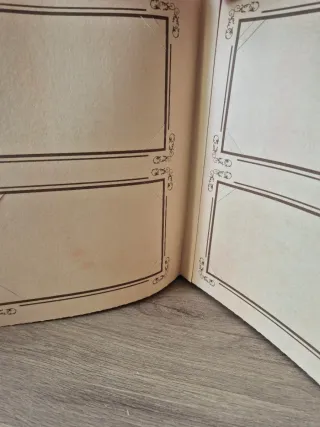 Racconto su Almería e album di cartoline postali