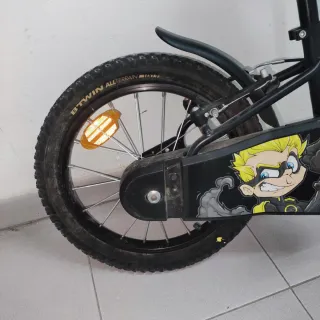 Bicicleta Infantil Btwin 500 Dark Hero 16