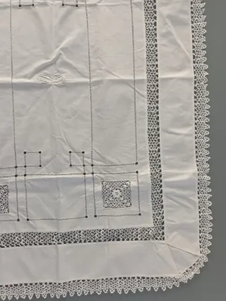 Copricuscino antico ricamato a mano