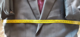 Traje de chaqueta gris nuevo con etiqueta