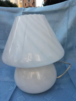 Lampada da tavolo Murano vetro bianco