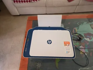 Impresora HP Blanca y Azul