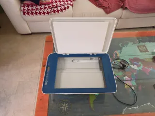 Impresora HP Blanca y Azul