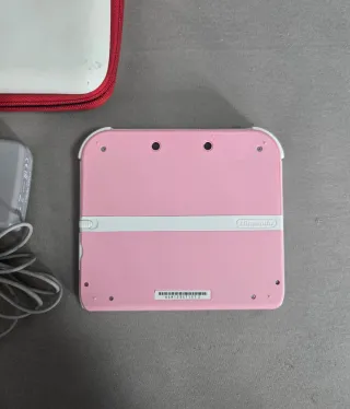 Nintendo 2DS Rosa con Cargador y Funda