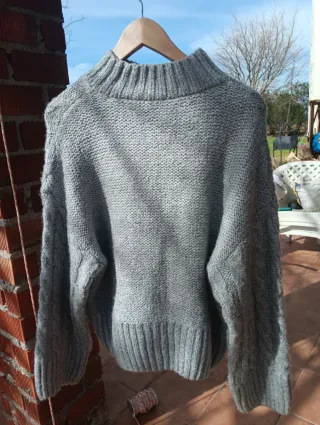 Jersey gris de punto grueso