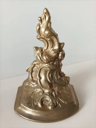 Peana o ménsula de bronce