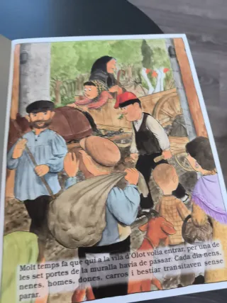 Libro de la historia de la àguila  Olot en catalan