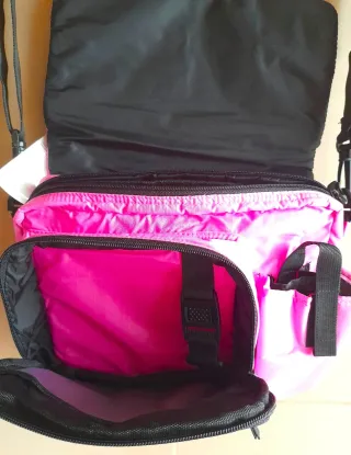 Bolsas bandoleras - Marca Benetton . Con etiqueta