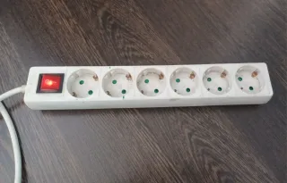 Regleta 6 enchufes con interruptor.