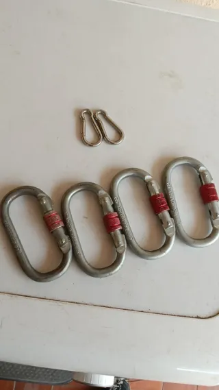 Mosquetones (4 unidades)