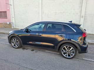 KIA Niro 2022 1.6 HEV EMOTION/LUXURY