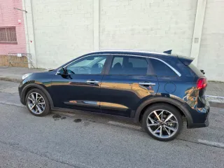 KIA Niro 2022 1.6 HEV EMOTION/LUXURY