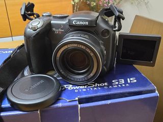 Panasonic Lumix FZ1000 + Canon powerShot S3 IS