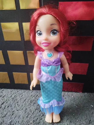 Muñecas Princesas Disney Blancanieves y Ariel