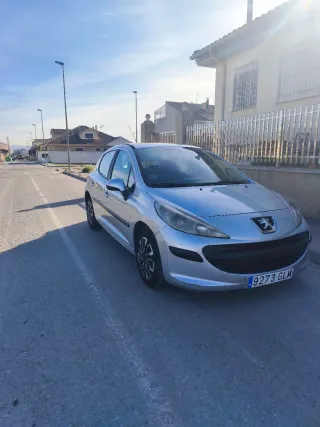 Peugeot 207 2010