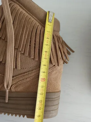 Botines Nuevos, con Flecos y cuña interior t38