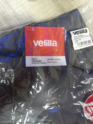 Ropa de trabajo. Polar y pantalón