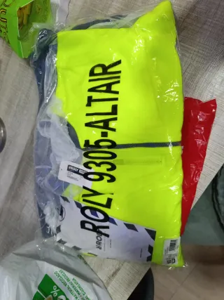 Ropa de trabajo. Polar y pantalón