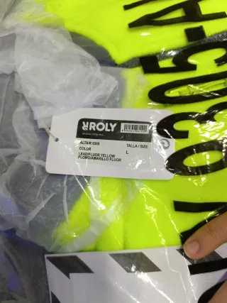 Ropa de trabajo. Polar y pantalón