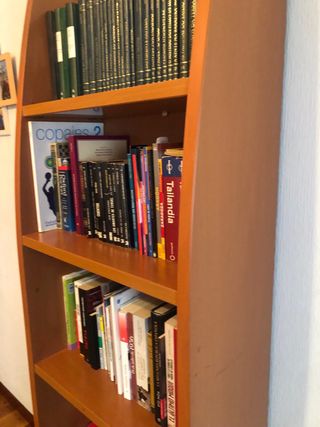 Estantería color madera