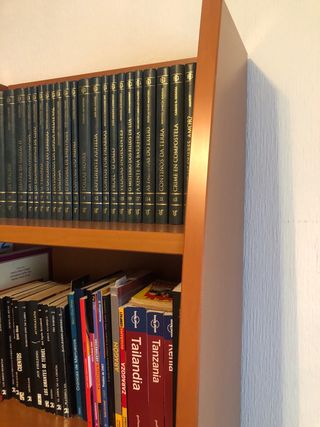 Estantería color madera