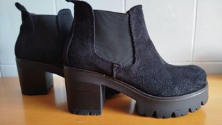 Botines de ante piel negros