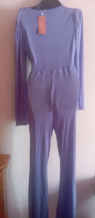 Mono lila cut-out lazo talla L