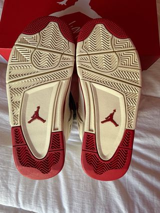 Air Jordan 4 Retro Valentines Day