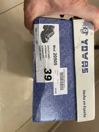 Zapatos niño marrones con flecos