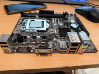 Placa Base ASRock H81M-VG4