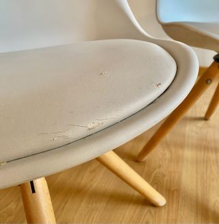 Silla giratoria blanca