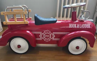 Camión de Bomberos Hook & Ladder correpasillos.