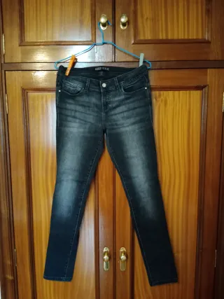 Pantalones vaqueros Zara mujer edición lim 1975