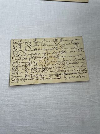 Due cartoline antiche. Una con timbri postali.