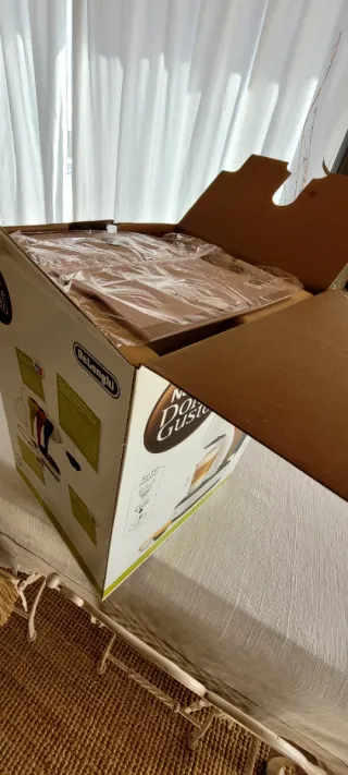 Cafetera Dolce Gusto DeLonghi