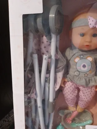 Conjunto Bebé y Silla Plegable