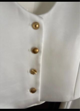 Conjunto blanco chaleco y pantalón