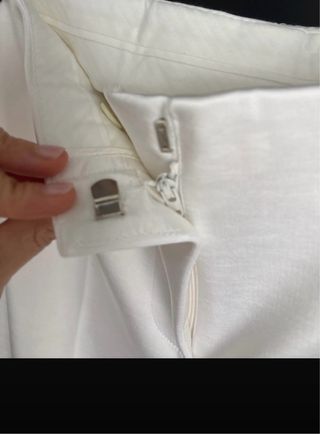 Conjunto blanco chaleco y pantalón