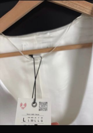 Conjunto blanco chaleco y pantalón