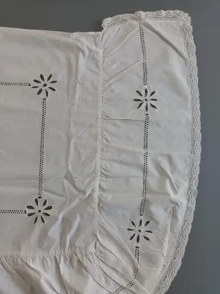 Antico copricuscino ricamato