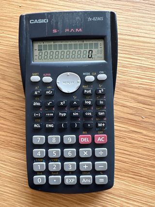 Calculadora Casio fx-82MS
