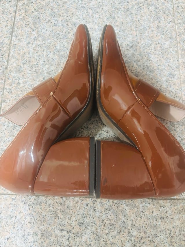 Zapatos tipo mocasín de tacón ancho de Zara