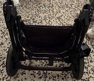 Carro de bebé prácticamente nuevo