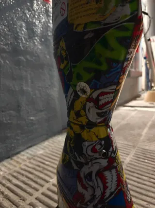 Hoverboard con diseño de calaveras