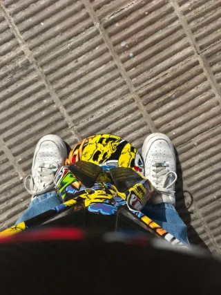 Hoverboard con diseño de calaveras