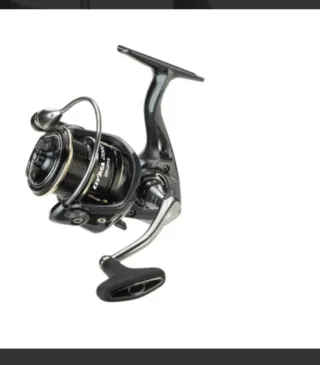 Carrete de pesca akami oyma 3.000 con dos bobinas