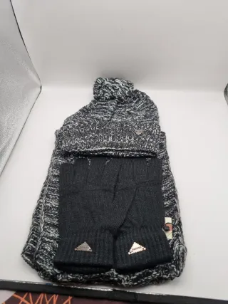 Conjunto Privata Gorro, Bufanda y Guantes