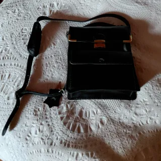 Bolso de piel auténtica negro